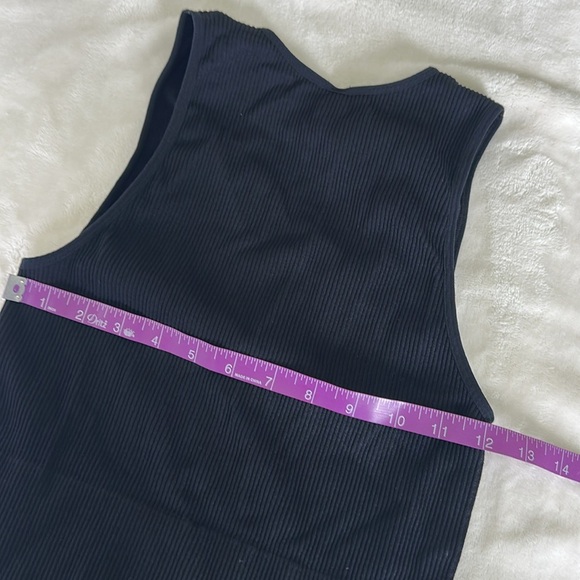 Alya Black Ribbed V-Neck Tank Top - Picture 5 of 7